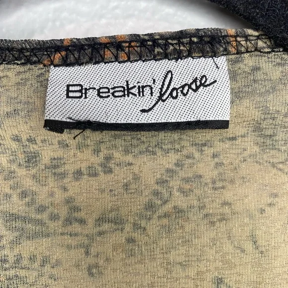 Breakin loose bell sleeve top - Picture 6 of 6